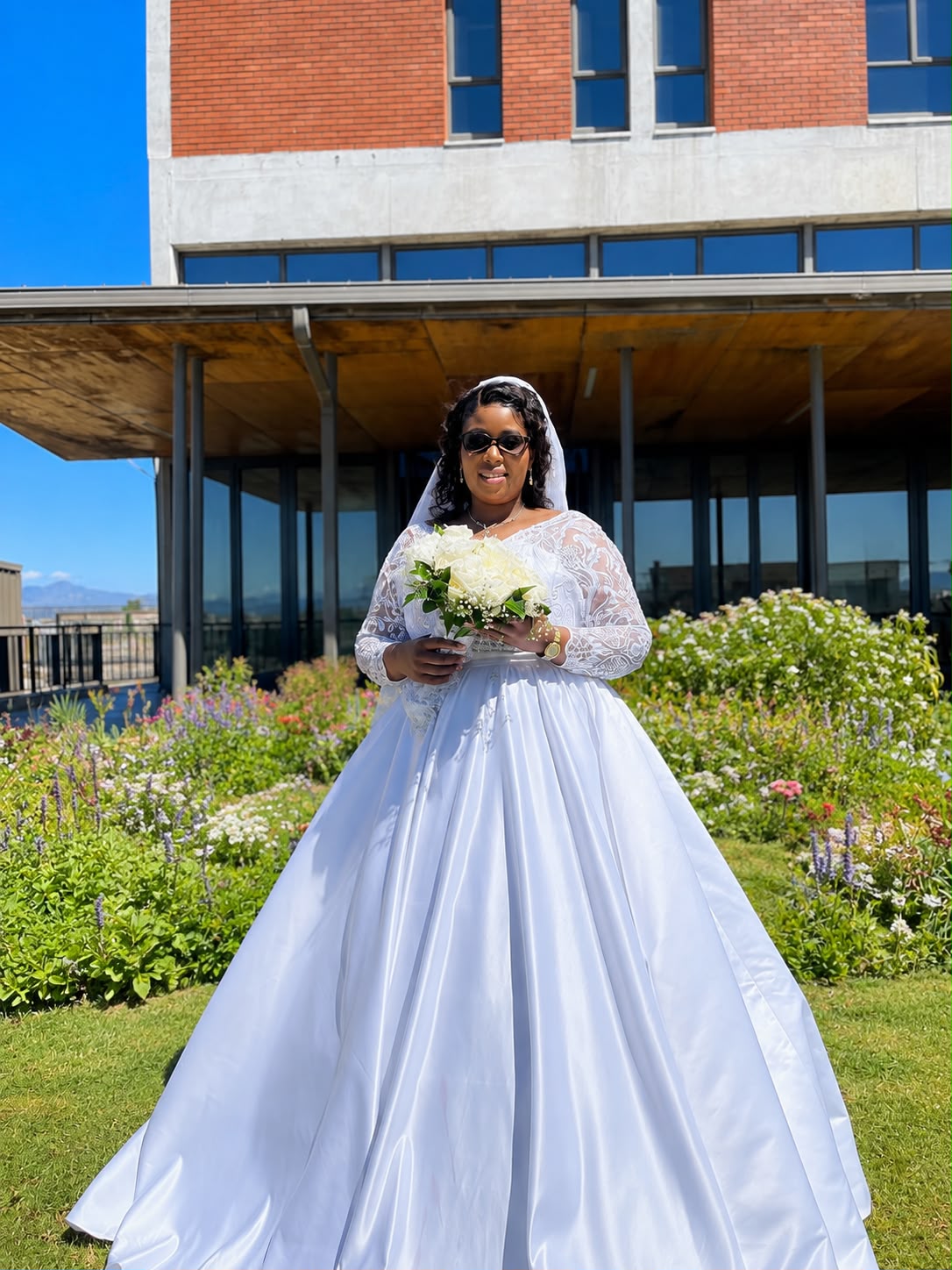 Wedding gowns Item 1